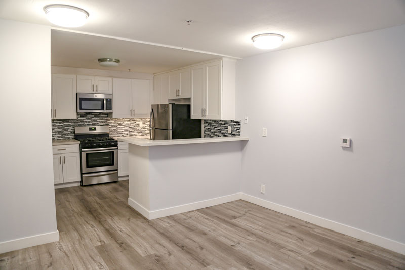 kitchen-facing kitchen-facing